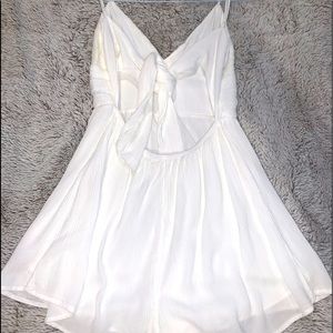 Beautiful white dressy jumper with a design